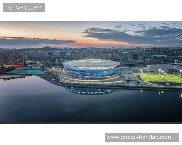 携手并进共创未来大连鲲城贺大连可为升入中乙的美好愿景 携手并进共创未来大连鲲城贺大连可为升入中乙的美好愿景