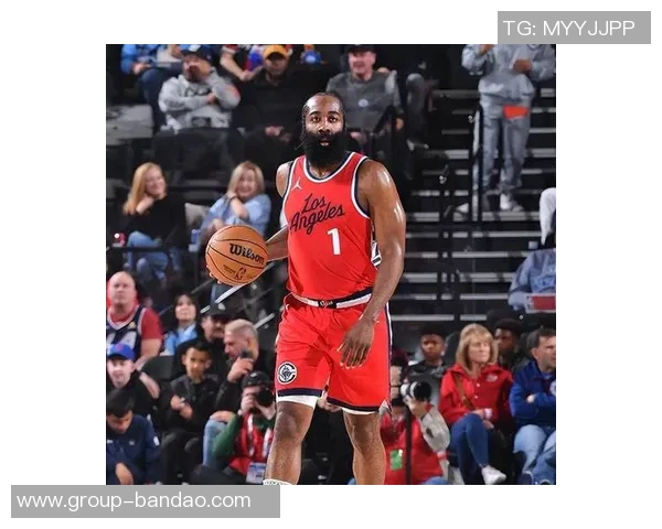 詹姆斯谈双塔阵容稀缺性火箭雄鹿骑士或成例外球队