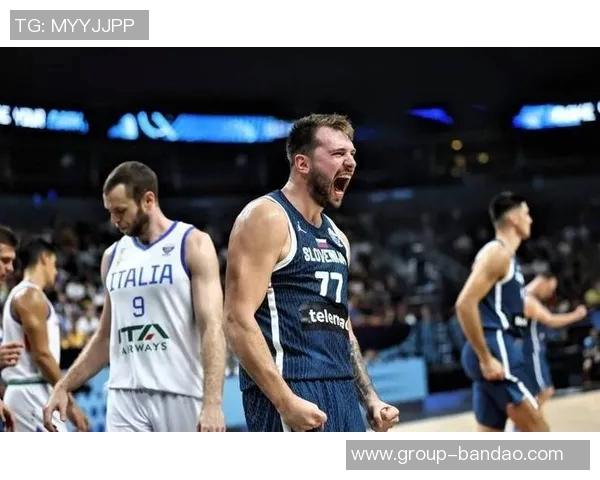 东契奇单节狂砍20分追平历史传奇成就并列第4位 东契奇单节狂砍20分追平历史传奇成就并列第4位