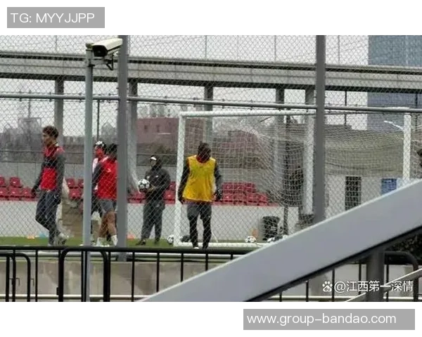 东体报道安佩姆加盟海港已成定局梅伦多或面临中超报名撤销风险